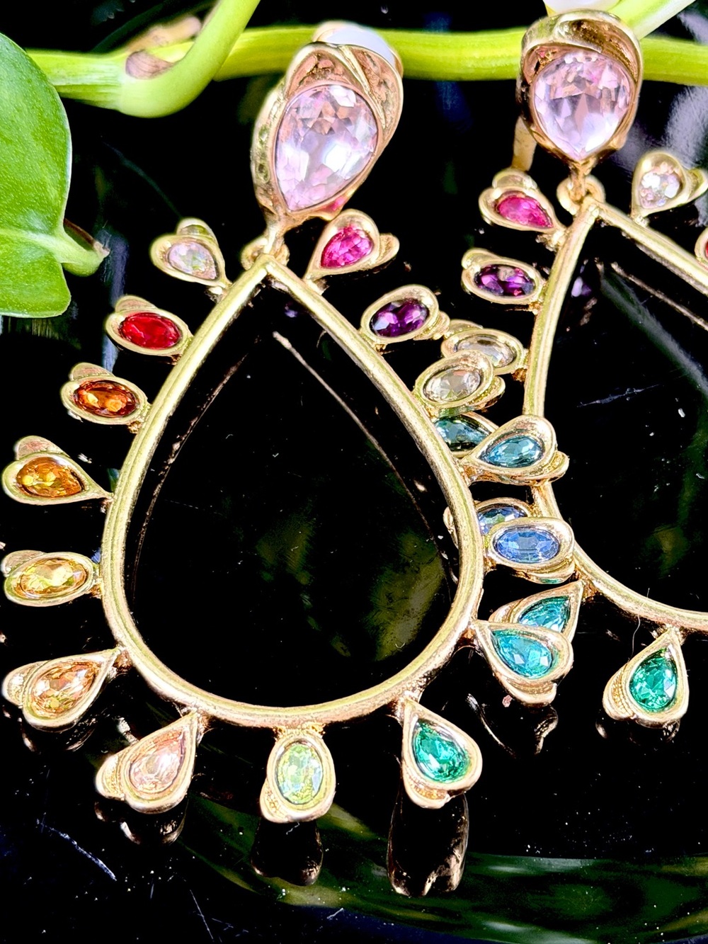 Oscar de la Renta MULTICOLORED GOLD Teardrop Hoop Earrings ⭐️ CLIP ON🩵💚💛🧡❤️🩷 - Picture 11 of 16